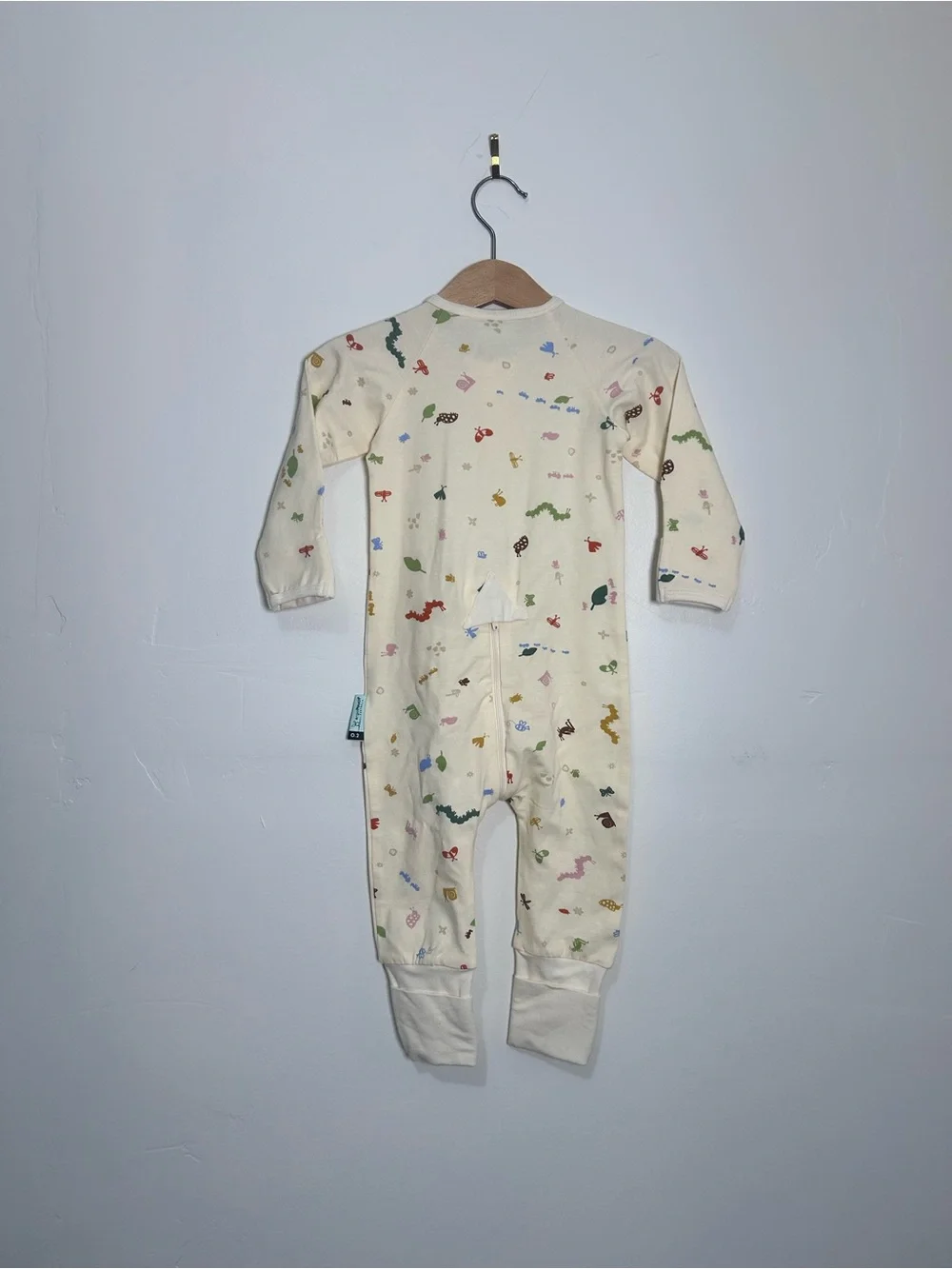 Ergopouch nwt Cream Baby One-Piece with bug Print size 0 6-12 months